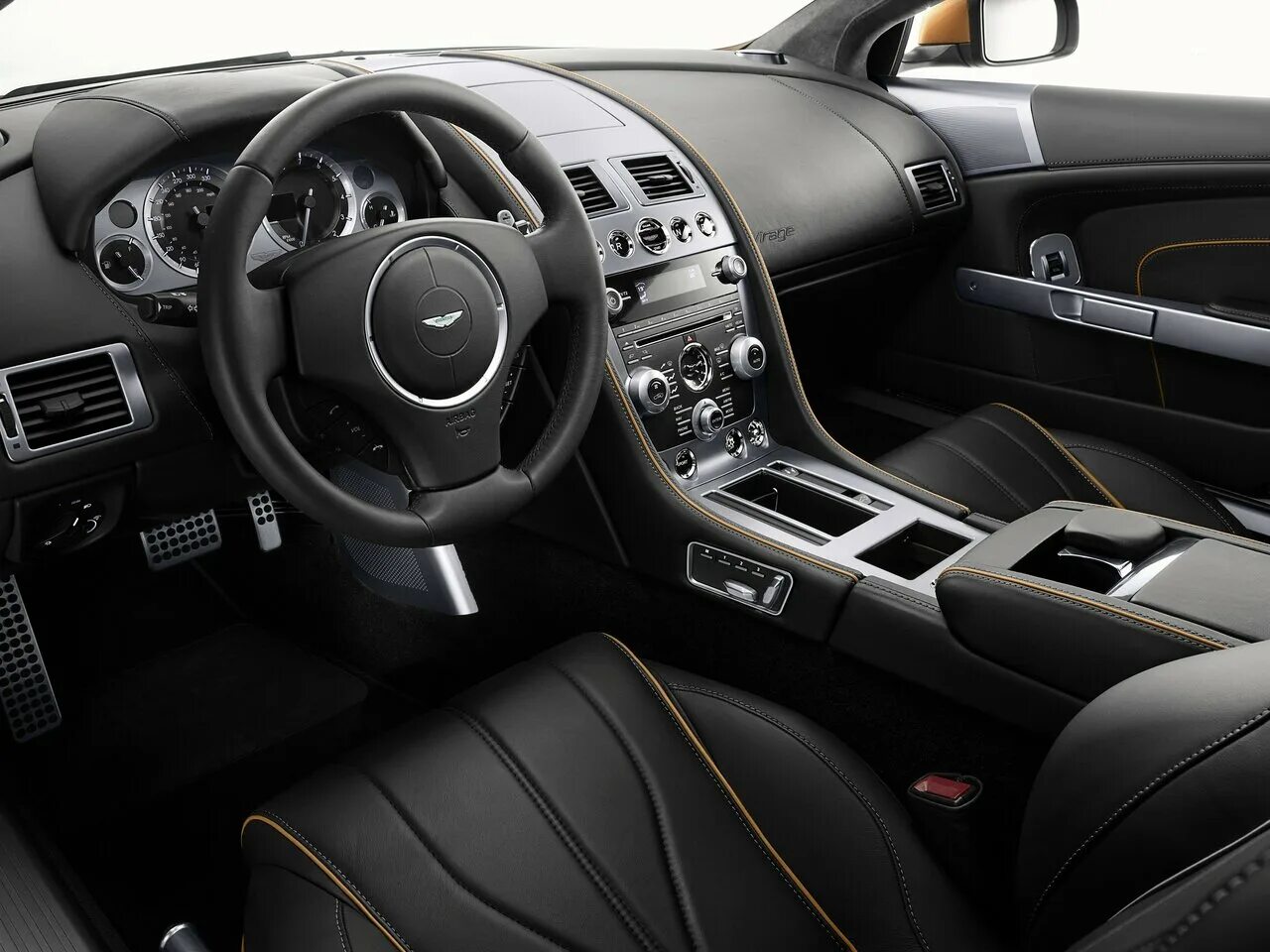 Ferrari 612 scaglietti interior. Мазерати гран туризмо салон. Бьюик регал салон. Салон транспортного средства. Что внутри автомобиля.