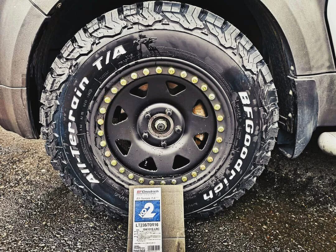 Резина на honda. Honda element грязевые колеса. 235/70 r16 грязевые. 235/65 r17 honda element. honda element диск колеса r16.