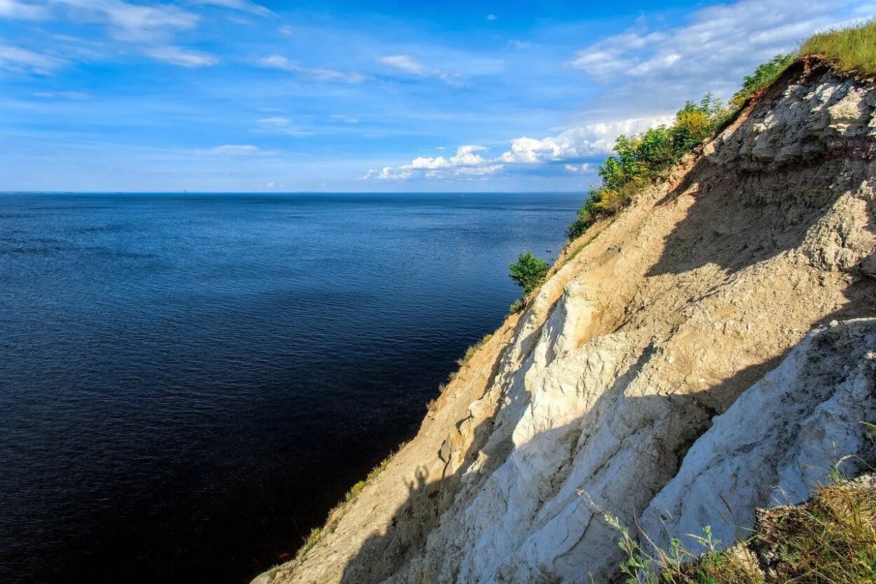 Берег камского устья. Гора Лобач Камское Устье. Камское Устье Татарстан гора Лобач. Гора Лобач Камское Устье Маяк. Юрьевская пещера Камское Устье.