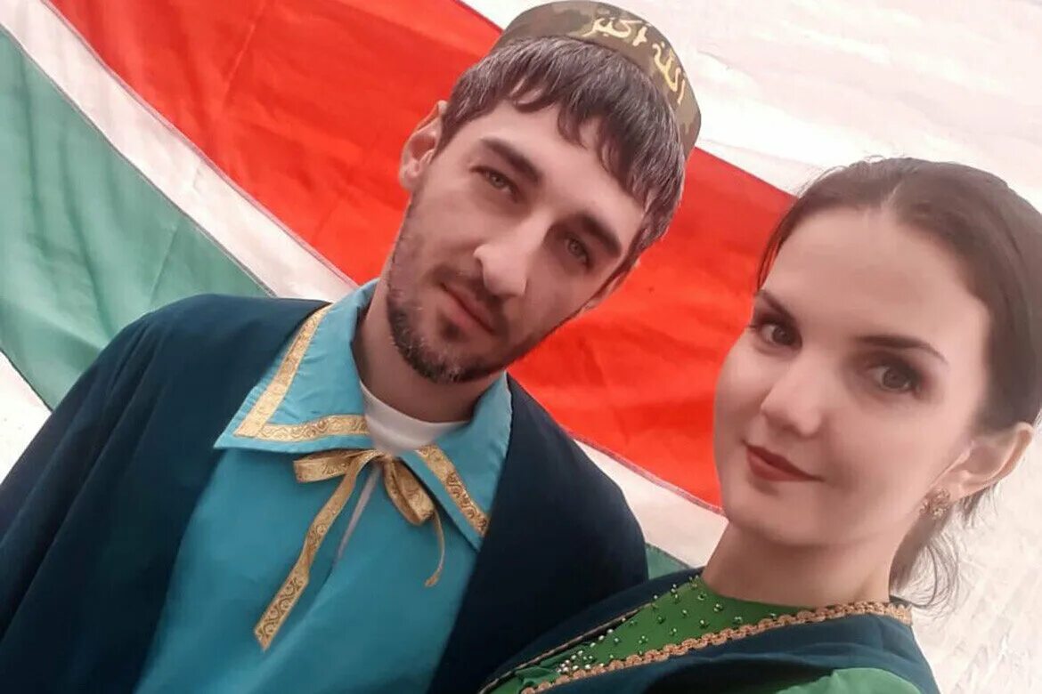 Черкеска терского казачьего войска. Татарская осетинская. Осетинская невеста осетинская невеста. Черкешенка княжна. Национальный костюм осетинцев.