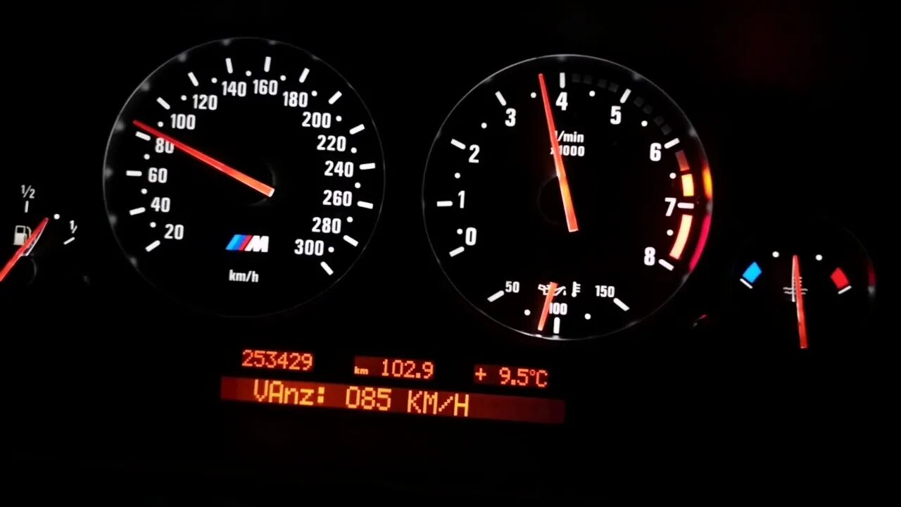 Скорость БМВ м5. BMW e39 140 kmh. БМВ е39 максимальная скорость. Максимальная скорость БМВ м5 е39. Скорость е34