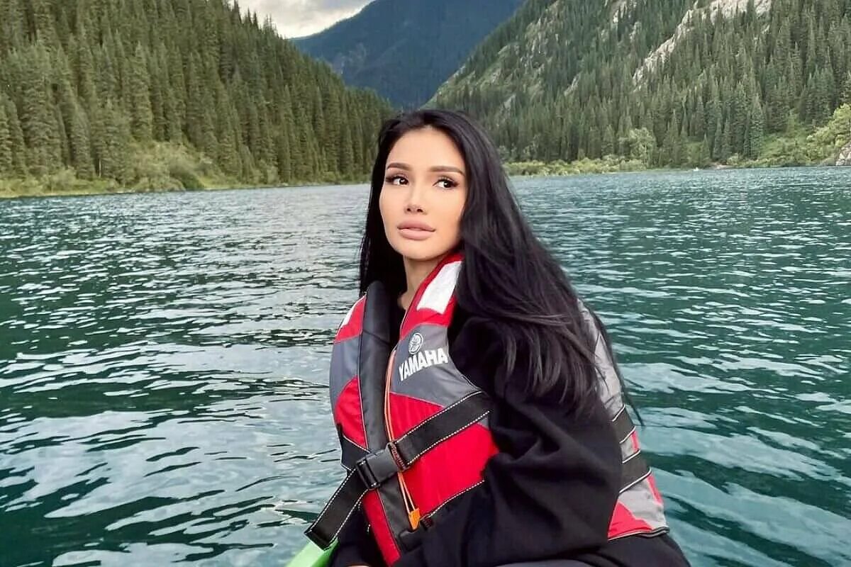 Жека фатбели. Казахский блоггер. Казахский блоггер. Казахстанские блоггеры девушки. Нурлан.