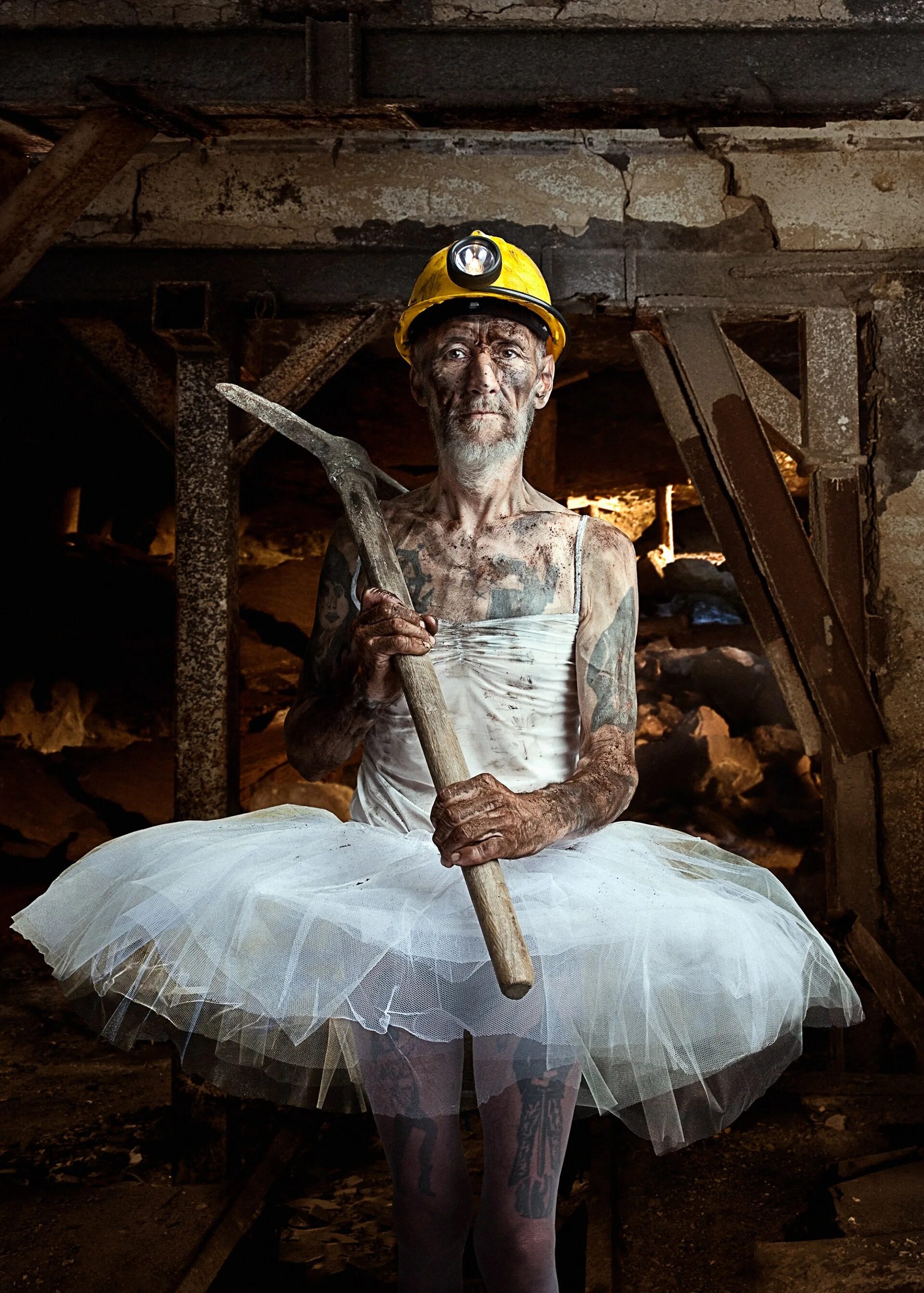 Костюм кочегара. Баба огонь. Женщина кочегар. Котельная топка. Кочегар паровоза.