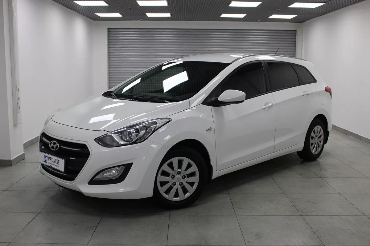 Солярис 3 поколение. Hyundai solaris солярис. Hyundai solaris hb 2014. Hunday ix35. Хендай i30 белая.