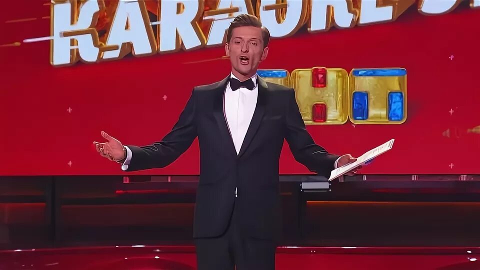 Камеди клаб новогодний выпуск. Comedy club новогодний выпуск. Тнт камеди клаб караоке стар 2018. Камеди клаб karaoke star 2018. Comedy club новый год 2019.