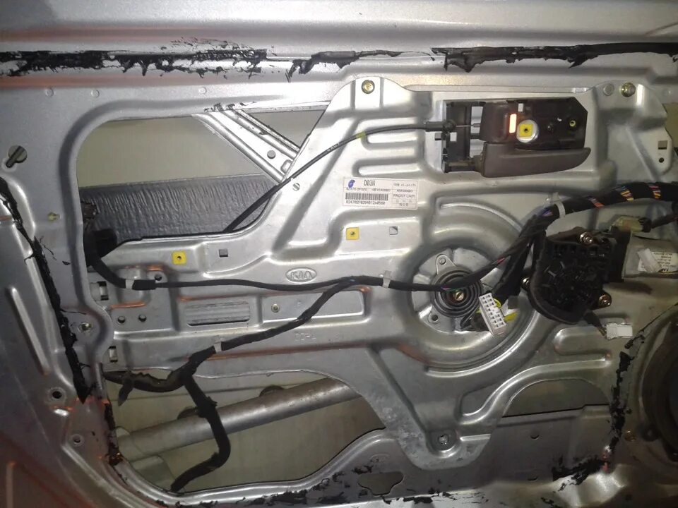 Как разобрать дверь церато Разборка задней двери KIA Cerato (1G), 2 л, 2006 года своими руками DRIVE2
