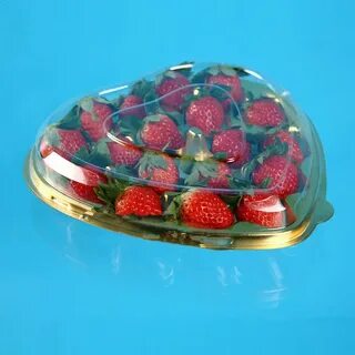 Пластиковая клубника