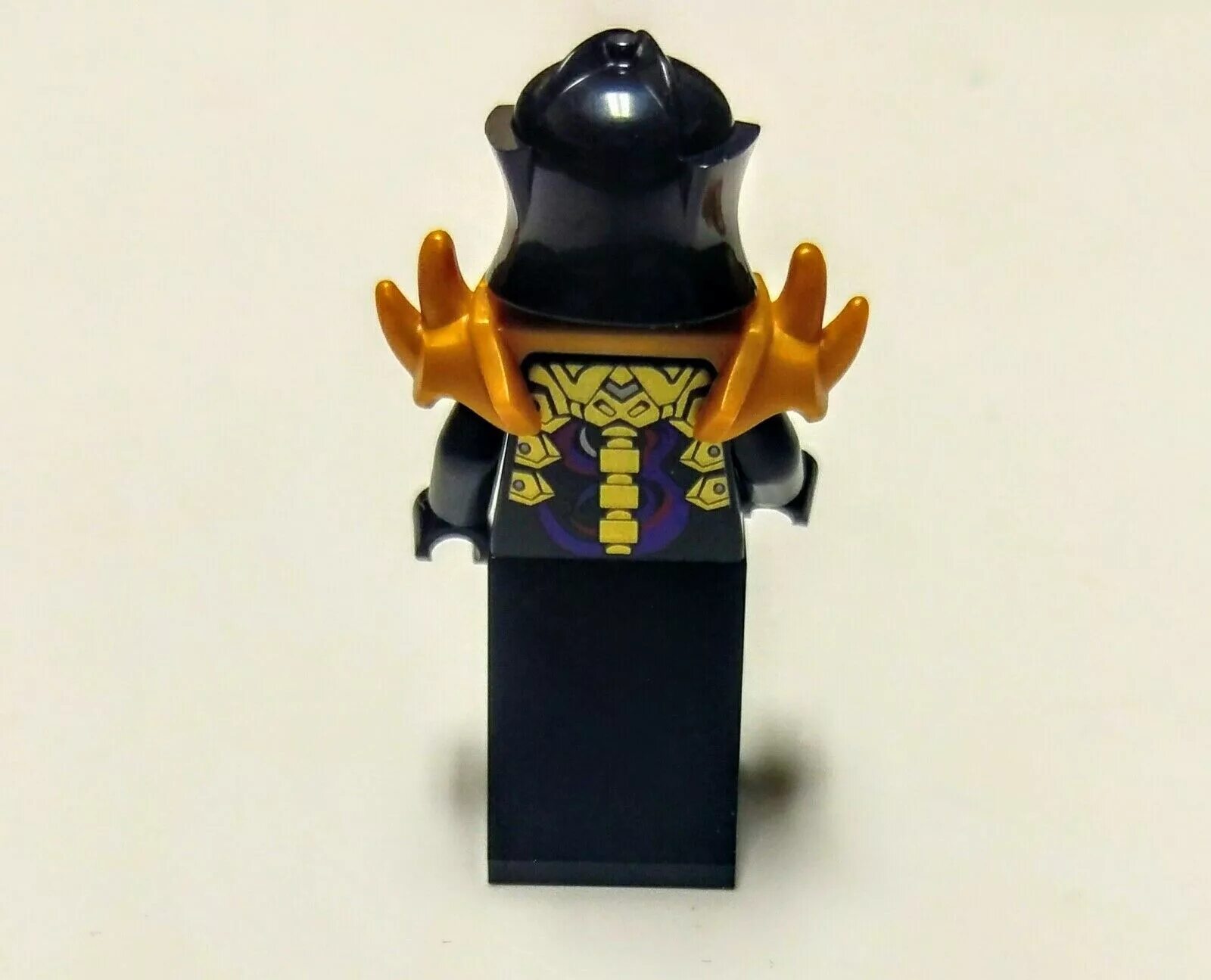 Лего ниндзяго оверлорд минифигурка. Ниндзяго оверлорд. Лего ниндзяго оверлорд минифигурка. Lego ninjago оверлорд. Лего 70728 оверлорд.