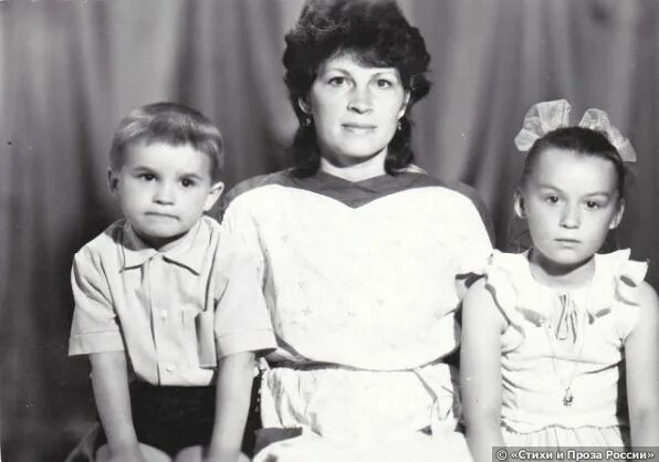 Отец брэда питта в молодости. Ее братья родителям. Ее братья родителям. Ее братья родителям. Ее братья родителям.
