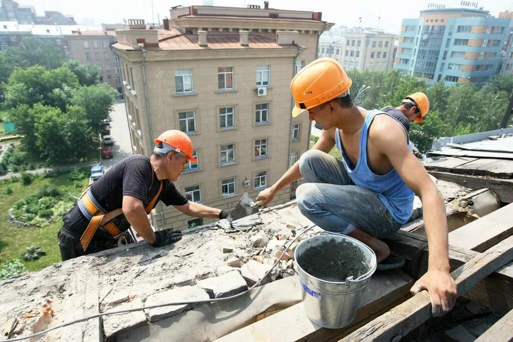 Деньги на ремонт многоквартирного дома. Капитальный ремонт. Капремонт дома. Строительные работы. Капремонт МКД.