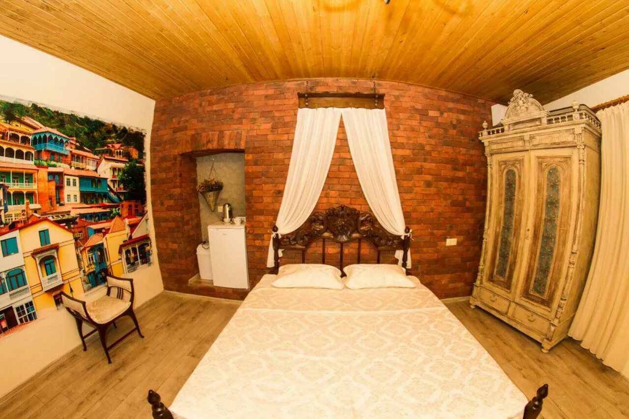 Vintage Hotel Тбилиси. Vintage Art Rooms Тбилиси. Румс отель Тбилиси. Тбилиси гостевой дом Олд Тбилиси Румс 38.