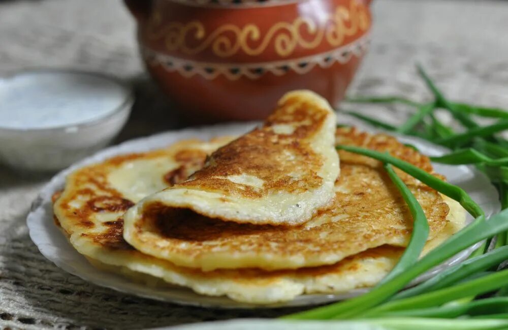 Блинчики с картошкой. Тонкие картофельные блины. Картофельные блины с начинкой. Блины с картофельным пюре. Блинчики с картофелем и грибами.