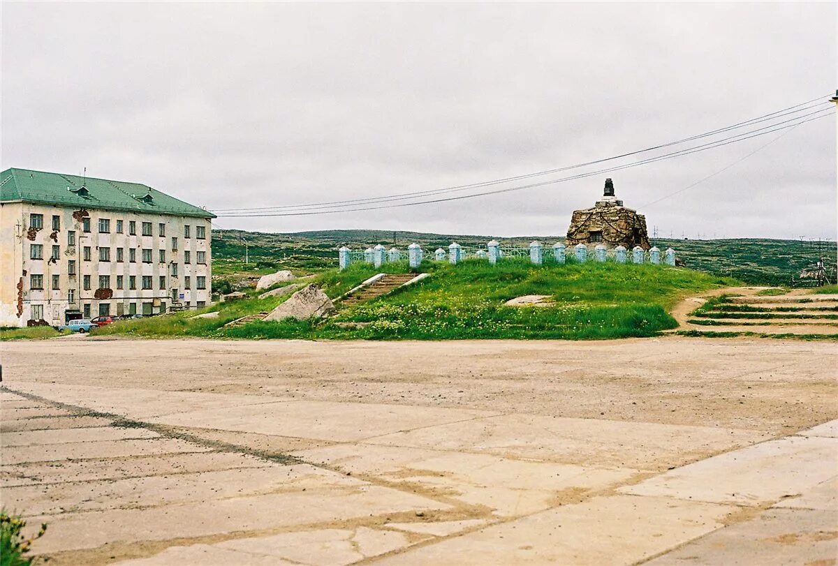 Островной площадь. Г.островной памятники. памятники в гремихе. г.островной, пл.жертв интервенции, 1. площадь жертв интервенции островной.