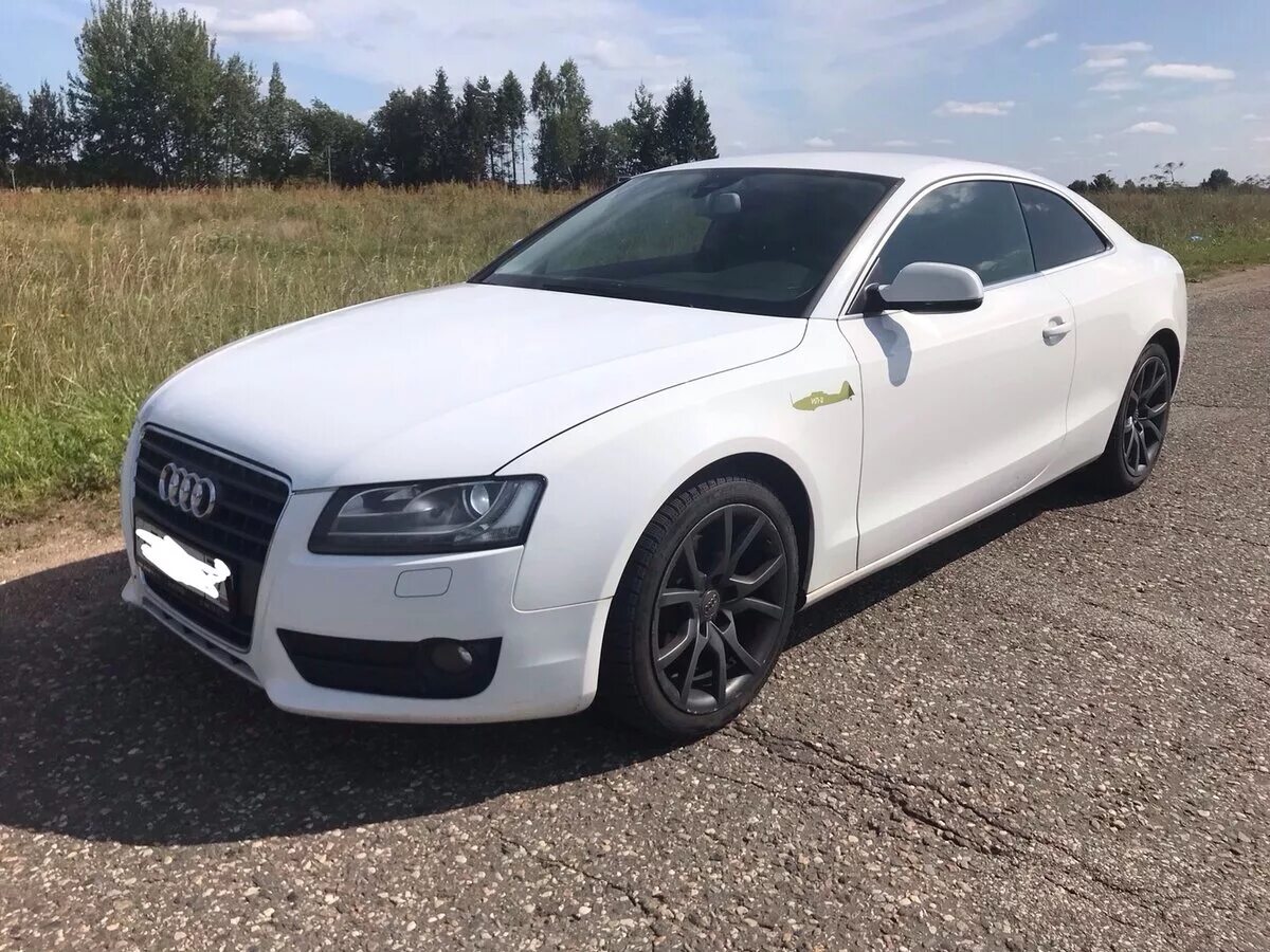 Купить ауди 2011. Audi a5 2011. Audi a5 купе 2011. Audi a5 белая. Audi купе а5 2011 года.