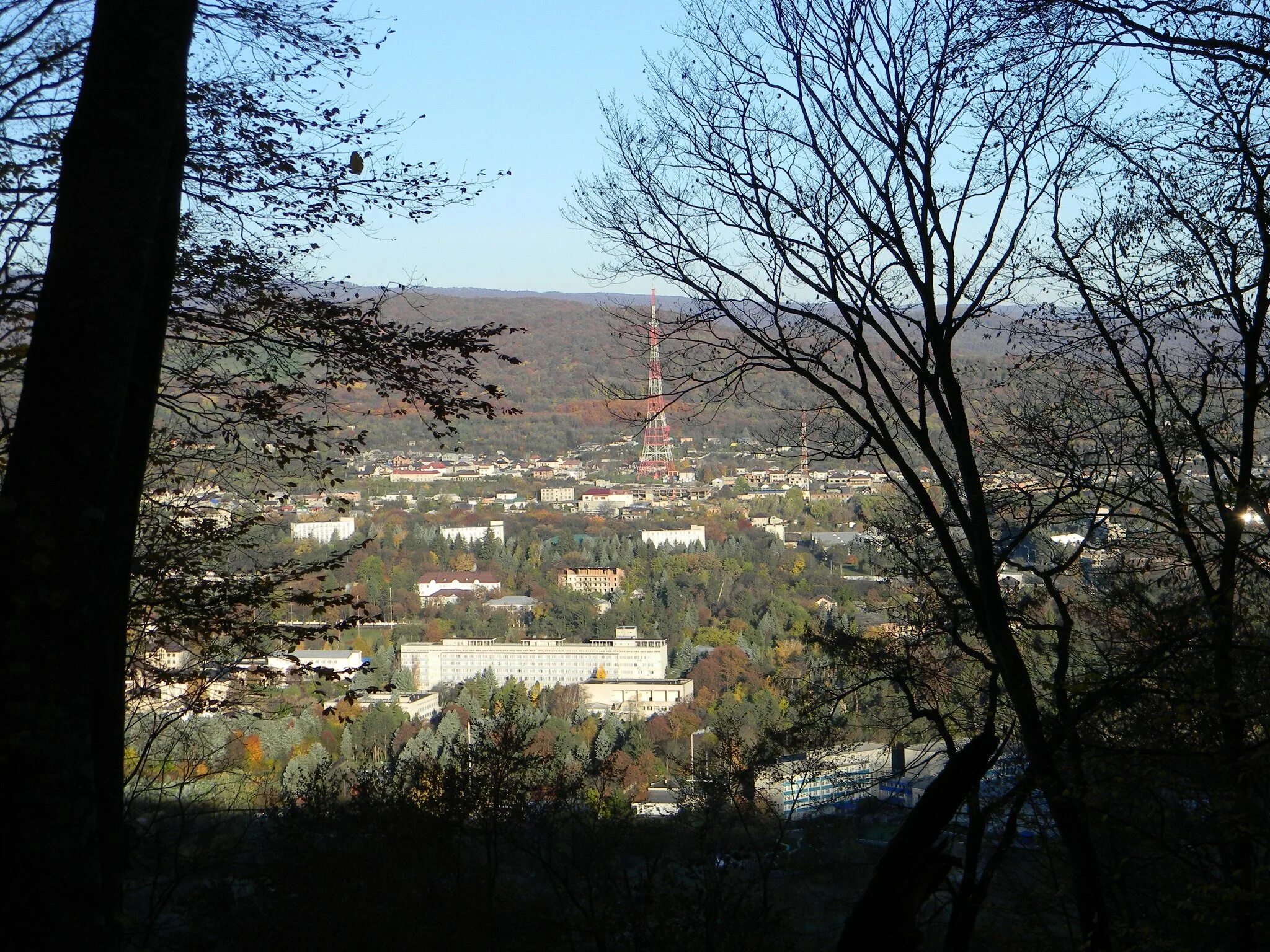 Кизиловка. Гора малая кизиловка нальчик. Кизиловка нальчик 1000 ступенек. Кизиловка нальчик. Обзорная большая кизиловка.