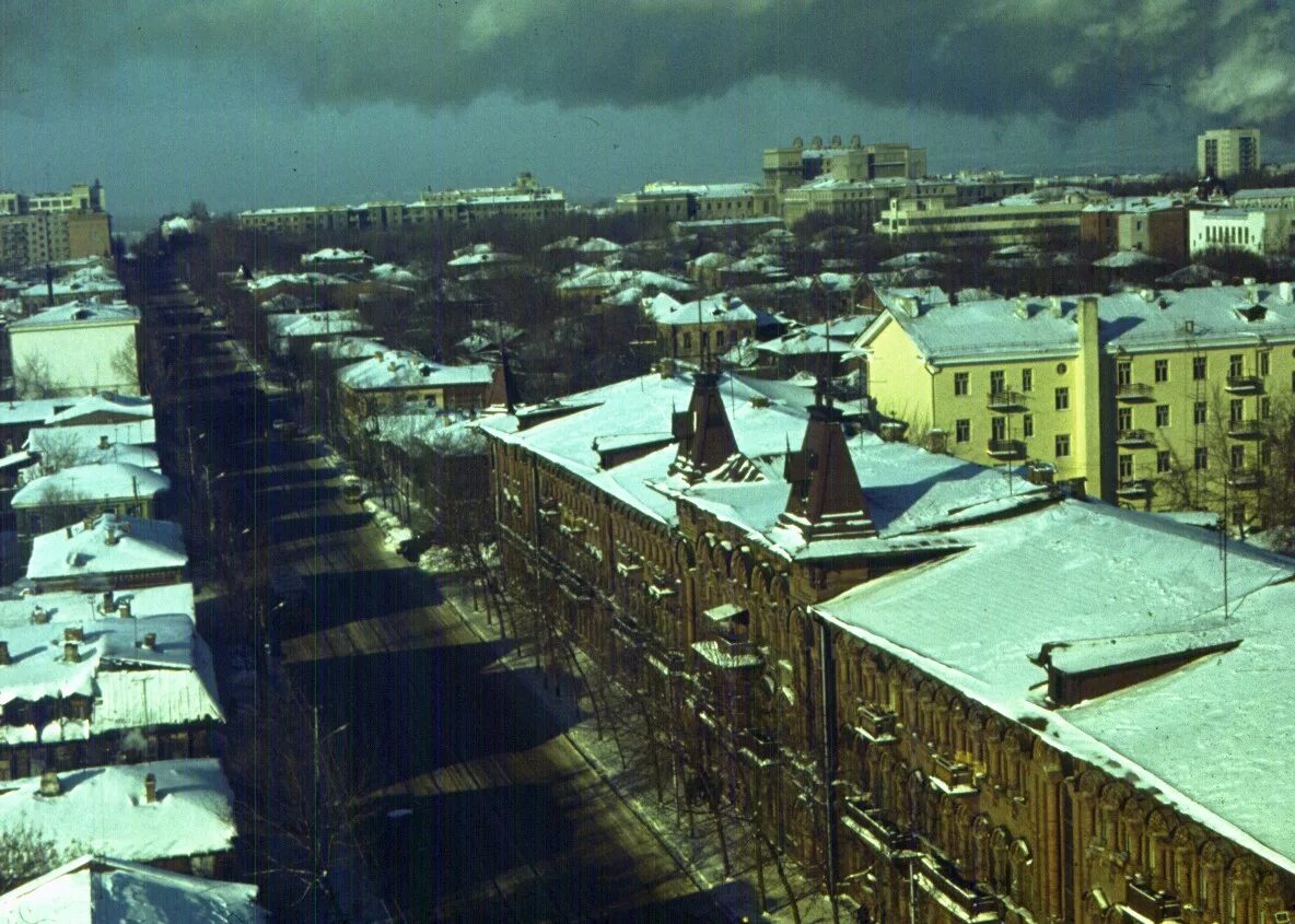 Население куйбышева новосибирской. Куйбышев город. Куйбышев город сейчас. Куйбышев фото города. Куйбышев улица обороны фото.