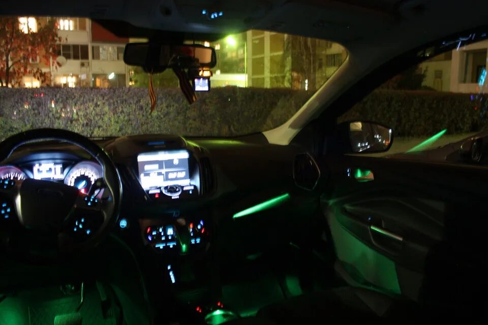 Фокус освещение. Подсветка салона Форд Куга 2. Ford Focus 3 Ambient подсветка.