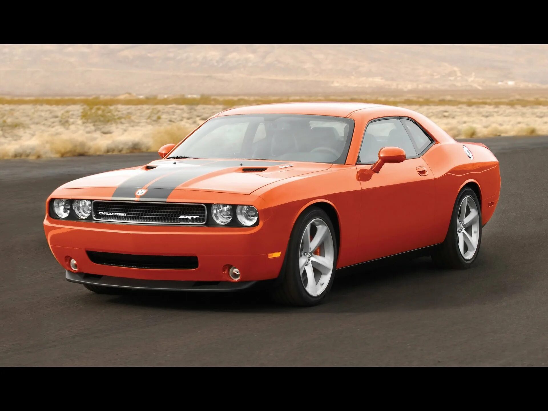 Dodge Challenger 2008. Додж Челленджер 2008 года. Dodge Challenger srt 2008. Додж Челленджер СРТ 2008.