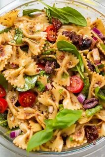 Салат с макаронами и овощами