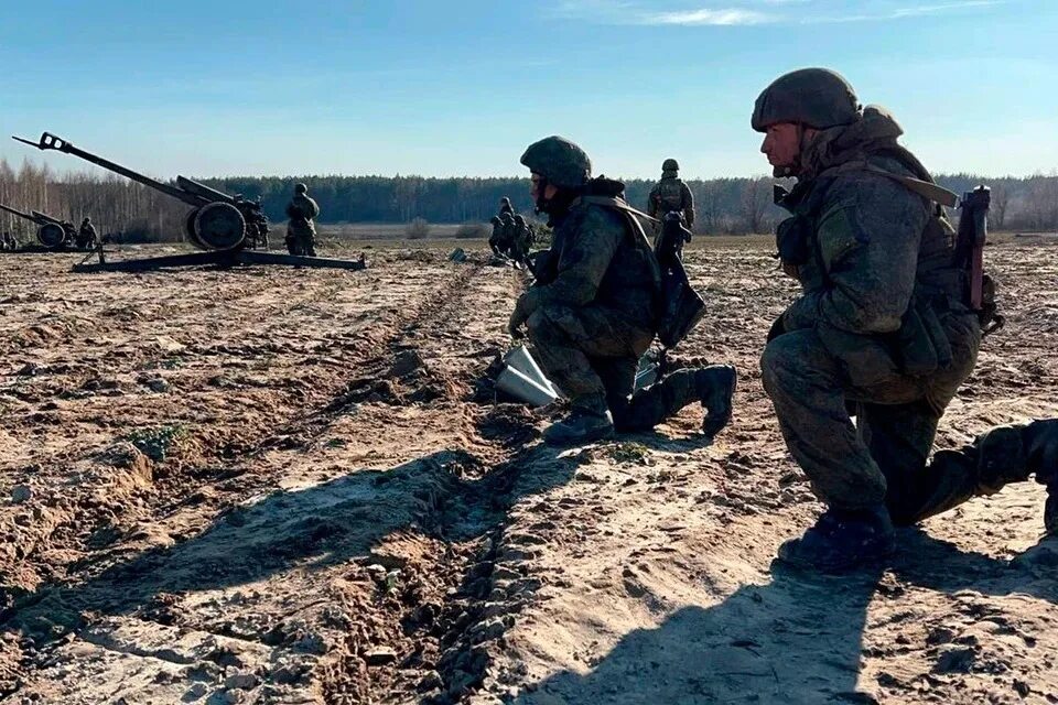 Военный ход. Боевые действия. Российские войска отступают. Россия война. Фото российских военных.