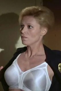 Leslie easterbrook bra size