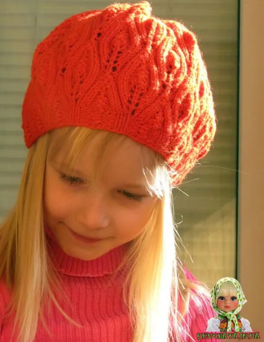 Вязаная шапка листочками. Берет спицами. Шапка с листиками. Вязаная шапочка с листочками. Шапка с листиками.