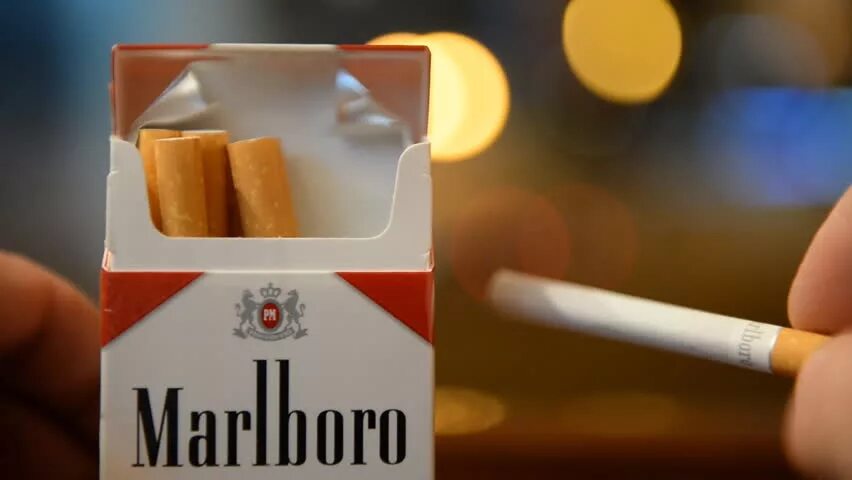 Неполная пачка. Marlboro пачка 1980. Сигареты Marlboro. Мальборо Филип Моррис. Пачка сигарет Мальборо.