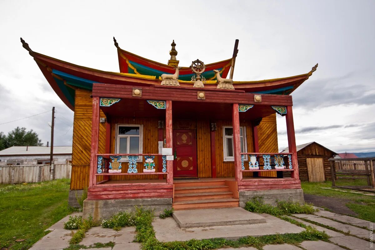 Иволгинский дацан внутри. Иволгинский дацан 1982 год дугжууба. Якутский дацан дугжууба. Хурал буддизм дацан. Лама монастырь дацан санкт петербург.