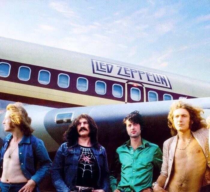 Led zeppelin лучший альбом. Группа led zeppelin. рок группа лед зеппелин. группа led zeppelin poster. led zeppelin 70е.