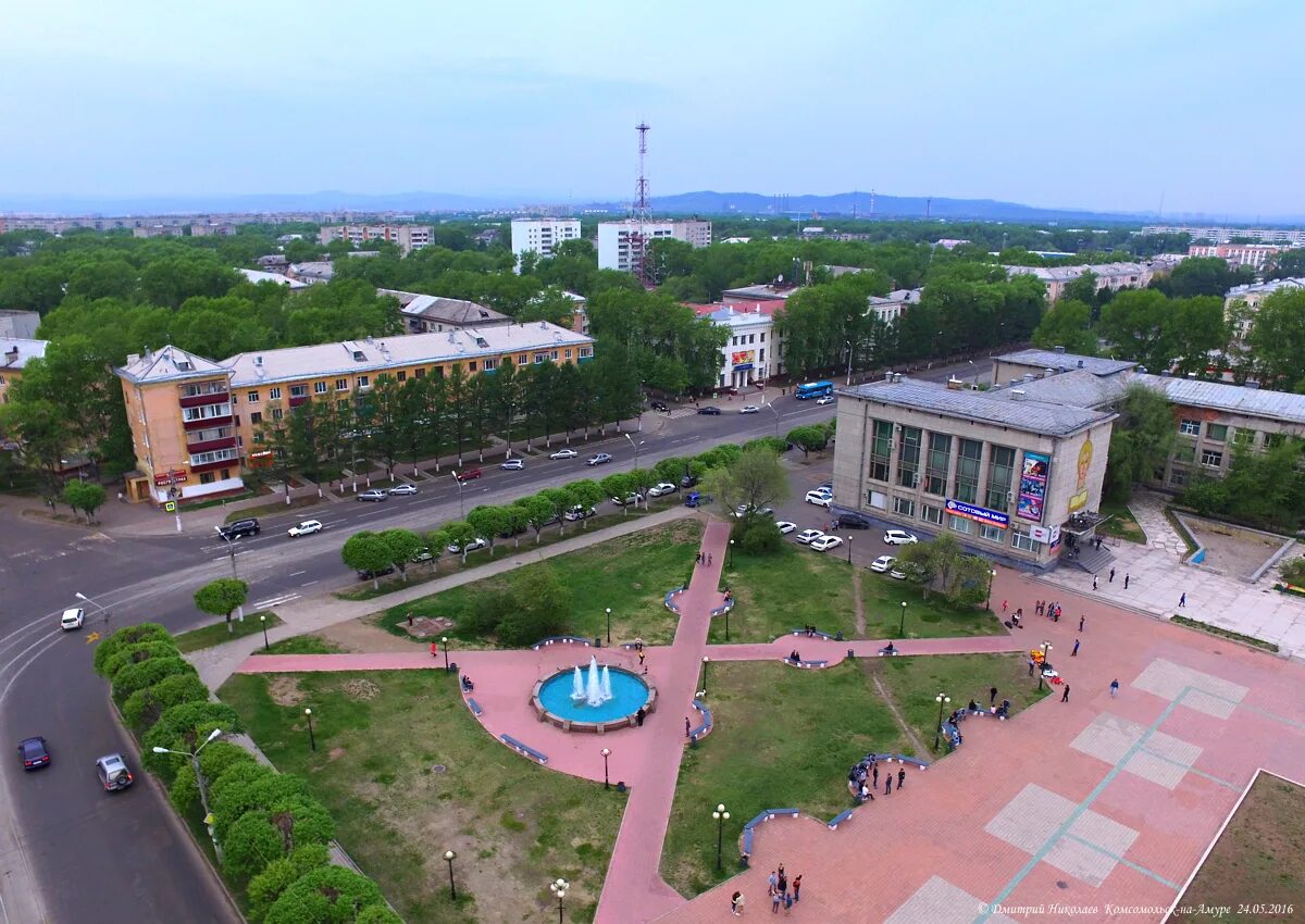 Комсомольск на Амуре Центральная площадь. Площадь Кирова Комсомольск на Амуре. Вика Комсомольск на Амуре. Центральные улицы Комсомольска на Амуре. Комсомольск какой край