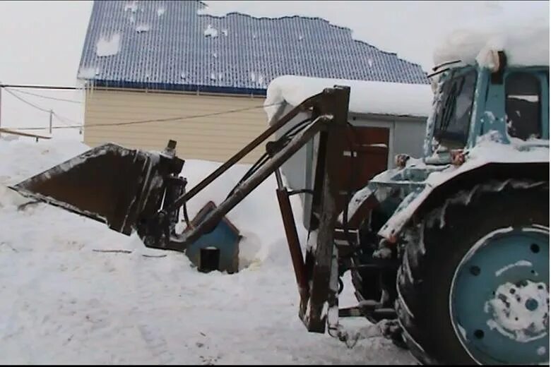 Самодельный погрузчик задней навески. Самодельный погрузчик на т 40. Погрузчик на заднюю навеску т 40. Мтз 82 с куном. Самодельный погрузчик задней навески.
