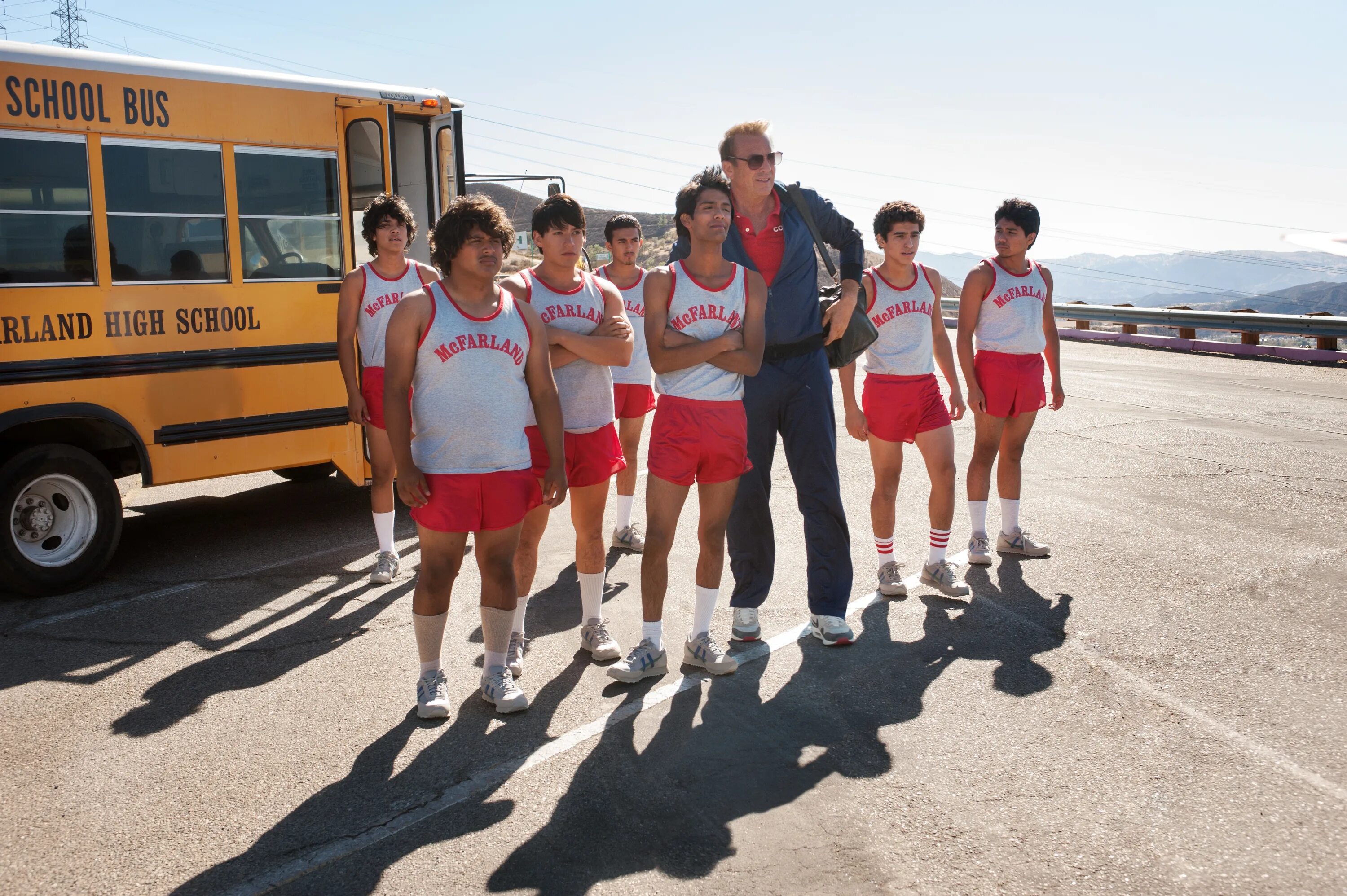 Лучший тренер 2015. Тренер/MCFARLAND USA (2015). Джим Уайт макфарланд. Тренер макфарланд.