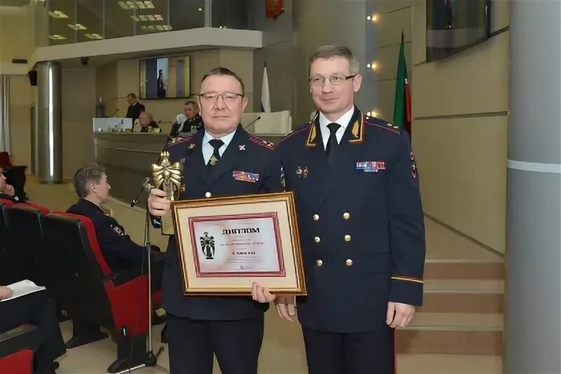 Чистополь татарстан полиция. Сотрудник мвд. Отдел полиции по агрызскому району. Мвд по агрызскому району рт. Высокогорская полиция мвд рт.