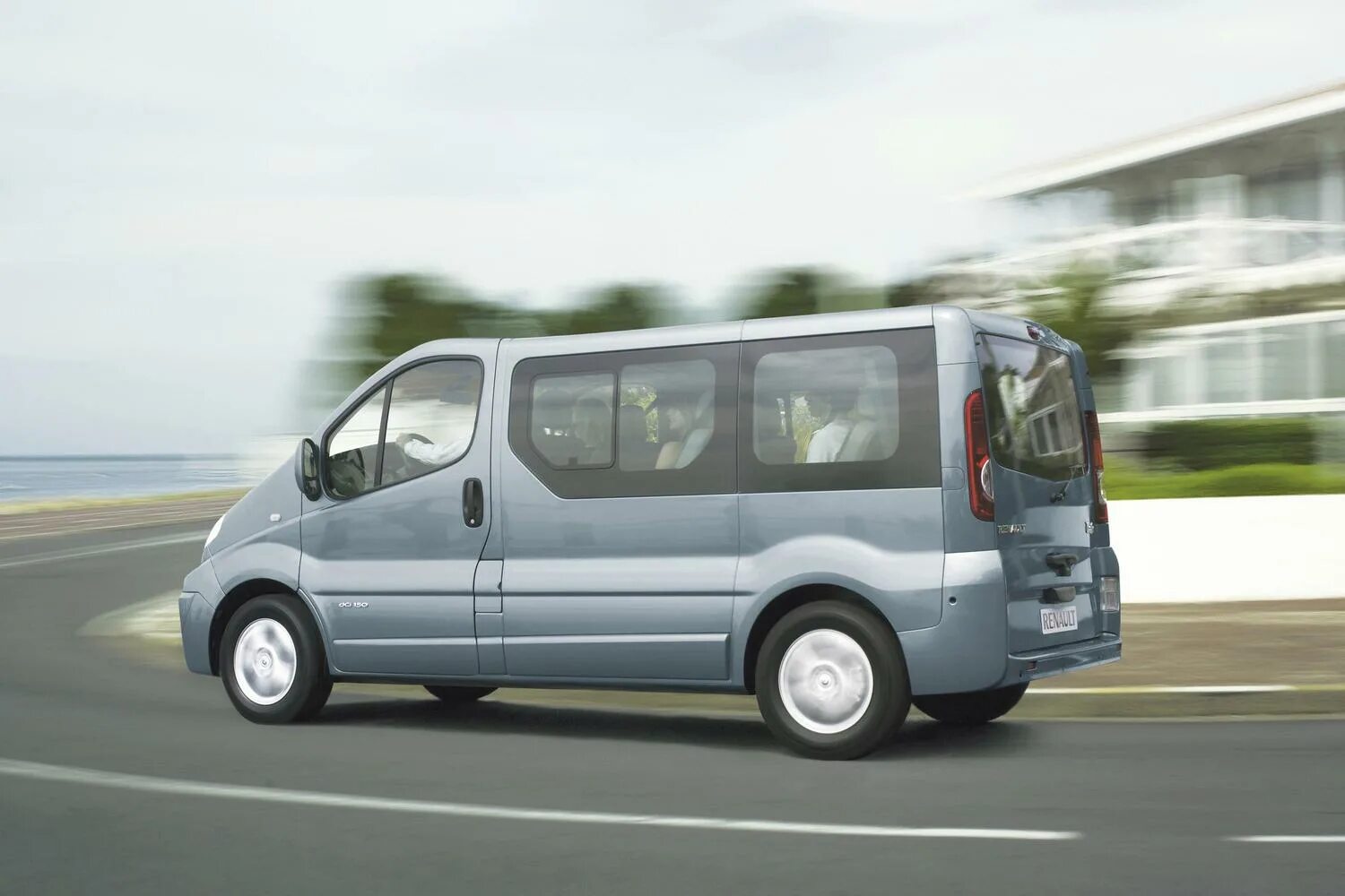 Рено трафик 2. Рено трафик 2009 года. Рено трафик 2008г. Renault trafic spaceclass 2020. Рено трафик пассажирский.