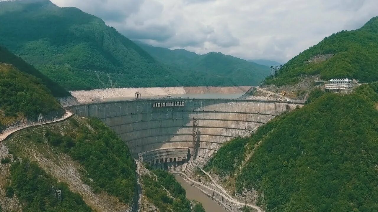 Масса дамба клип. Клипы дамба. Клипы дамба. Дамба тарбела. Дамба эдер.