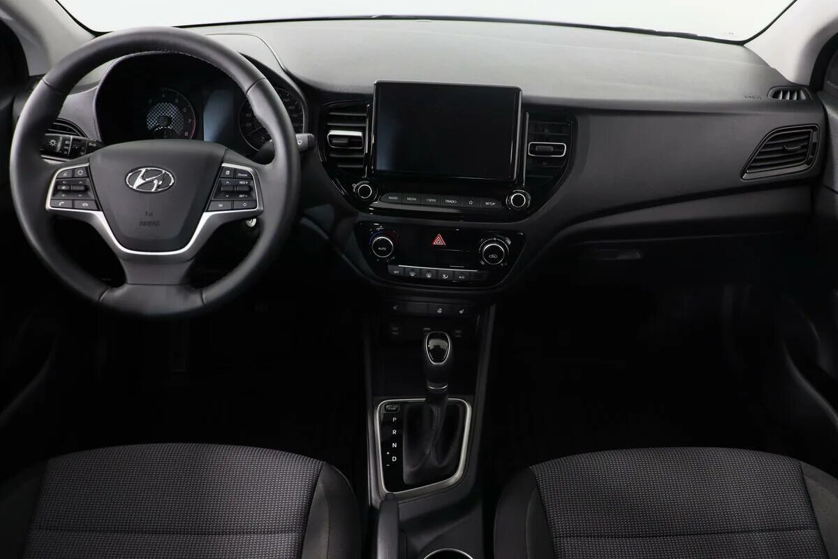 Солярис рестайлинг 2025. Hyundai solaris 2015 рестайлинг. солярис рестайлинг 2015. хендай солярис рестайлинг 2016 салон. хендай солярис автомат.