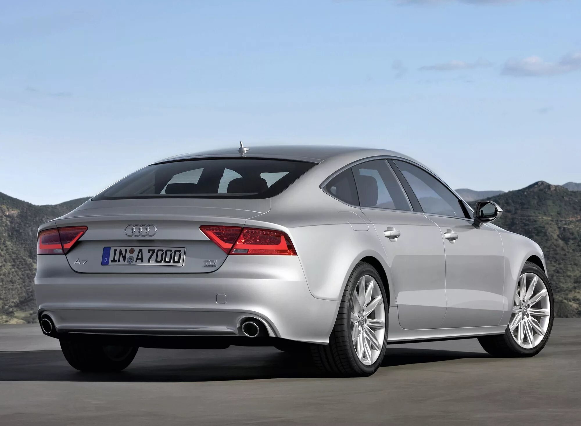 A 7 b 11 c 14. Audi a7 Sportback. Audi a7 Sportback 2011. Audi a7 Sportback 2010. Ауди а7 Спортбэк.