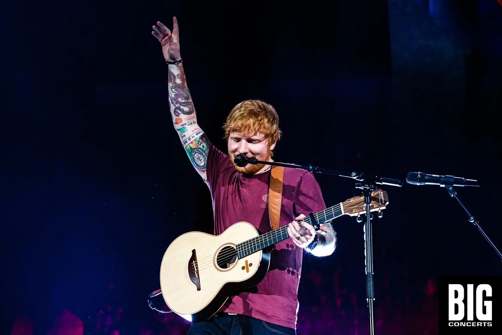 Korn и limp bizkit. Эд ширан возраст. Burna boy performing on stage. Concerts uk. Concerts uk.