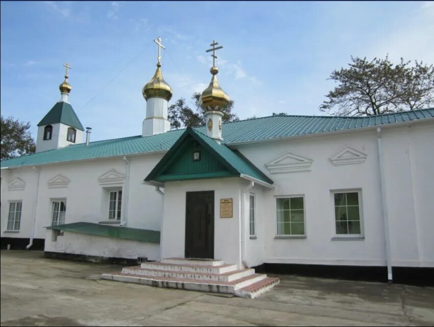 Храм в большом камне. Камень закладной для храма. Большой камень библиотека. Свято-игнатьевский храм донецк. Храм в большом камне.