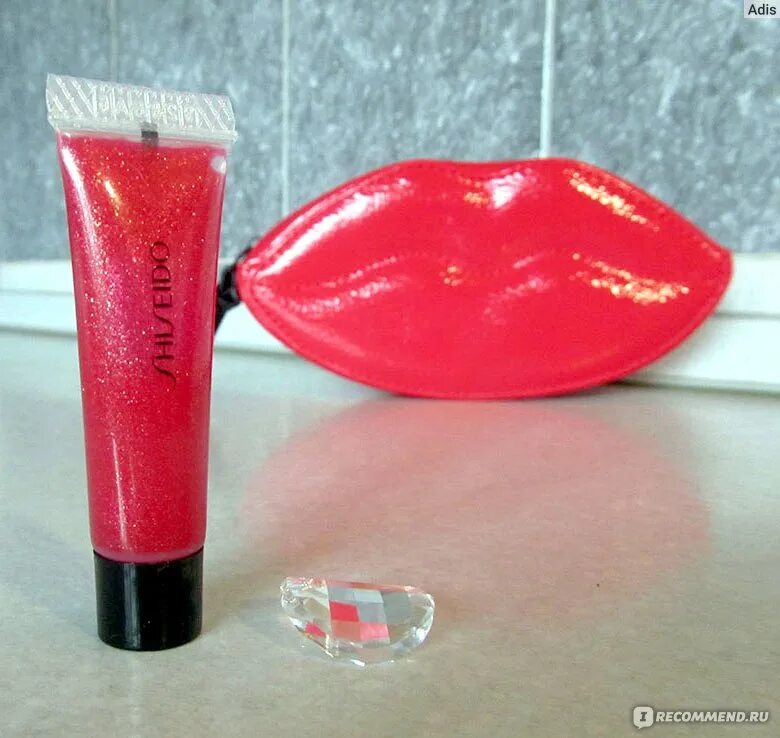 Блеск для губ shimmered. Shiseido блеск для губ Shimmer. Ультрасияющий блеск для губ Shimmer Gel, 07 (Shin-ku Red). Шисейдо блеск для губ Shimmer Gel. Ультрасияющий блеск для губ Shimmer Gel, 07 Shin-ku Red Shiseido.