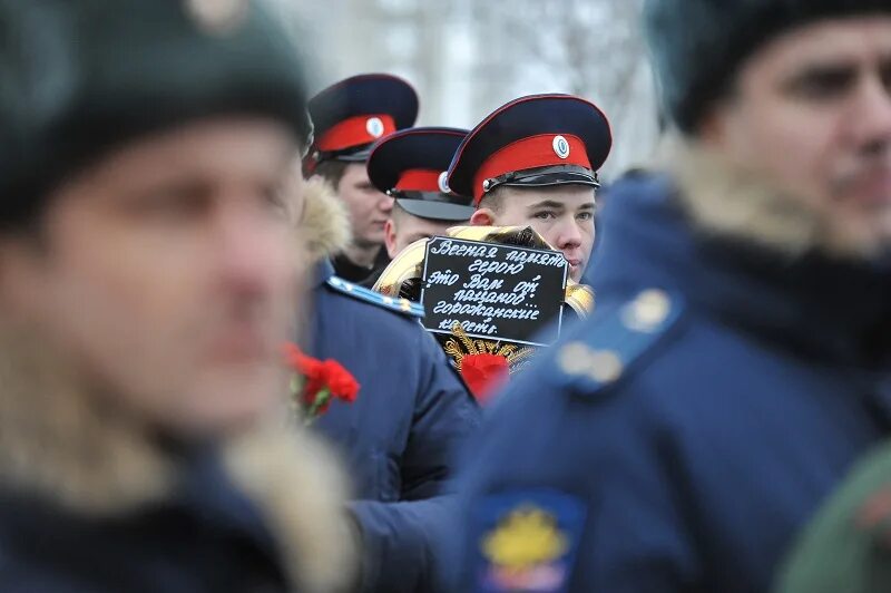В твери прощаются с летчиками. В твери прощаются с летчиками. Церемония прощания с летчиками. В твери прощаются с летчиками. Современные герои воронежа.