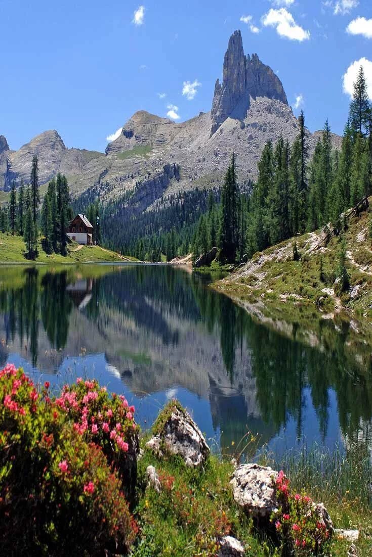 Красивые места природы рядом. Плитвицкие озера - крупнейший национальный парк хорватии. Озеро луиз изумрудное озеро. Национальный парк плитвицкие озера водопады. Национальный парк плитвицкие озера хорватия.