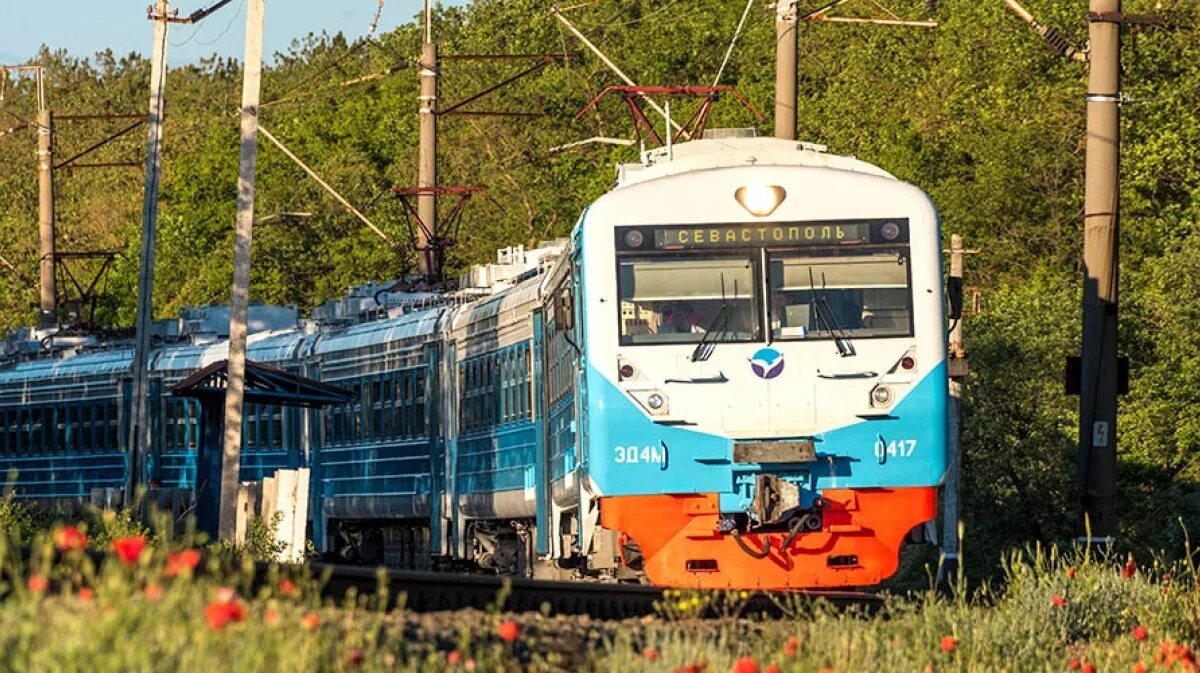 Электропоезд севастополь. Эп2д ЮППК Крым. Электропоезд Севастополь Симферополь. Электричка Симферополь Севастополь. Эд4м ЮППК.