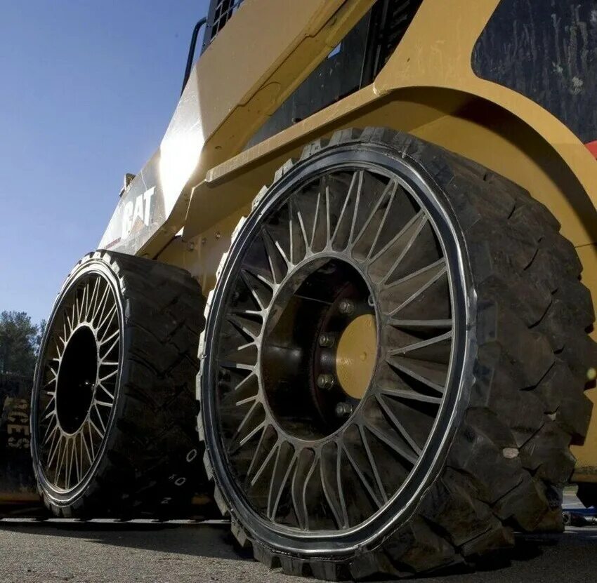 Безвоздушные шины michelin. Безвоздушные колеса. Безвоздушные шины michelin tweel. Безвоздушные шины мишлен. Безвоздушные шины michelin.