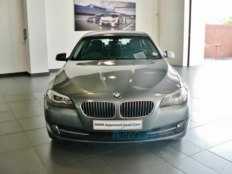 Bmw 528 f10. BMW 528 f10 Рестайлинг. BMW f10 528i 2011. БМВ 528 2011.