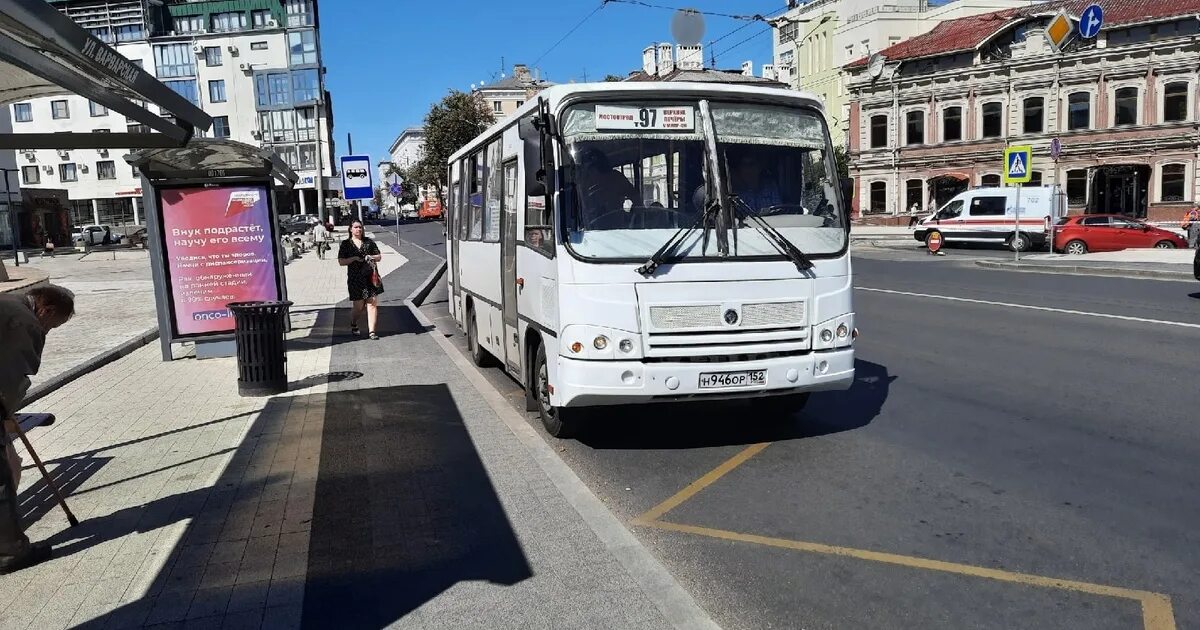 Автобус 40 нижний новгород с остановками. Нижегородский автобус. Общественный транспорт с рогами. Маршрутка. Советские автобусы.