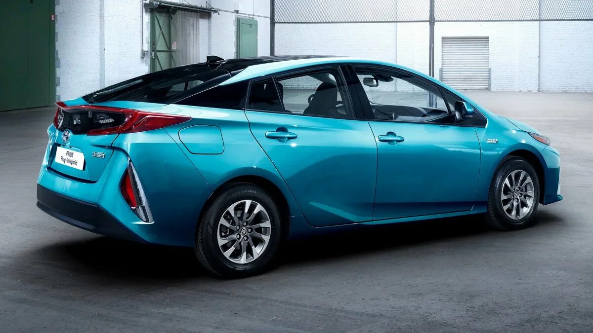 Toyota Prius 40. Toyota Prius Hybrid 2016. Тойота Приус гибрид 2016. Toyota Prius Hybrid 2022. Тойота гибрид новый