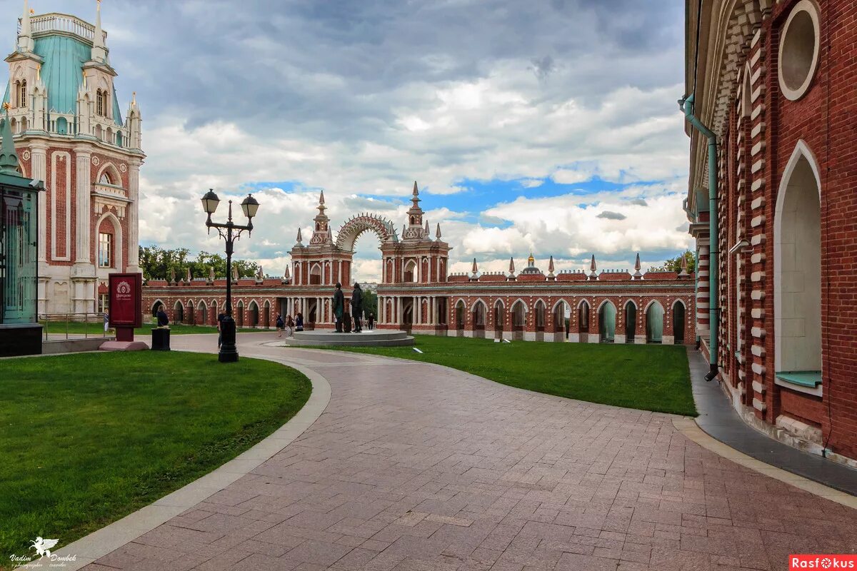 Парк музей царицыно в москве. Музей усадьба Царицыно. Парк заповедник Царицыно. Парковый ансамбль Царицыно. Парк усадьба Царицыно.