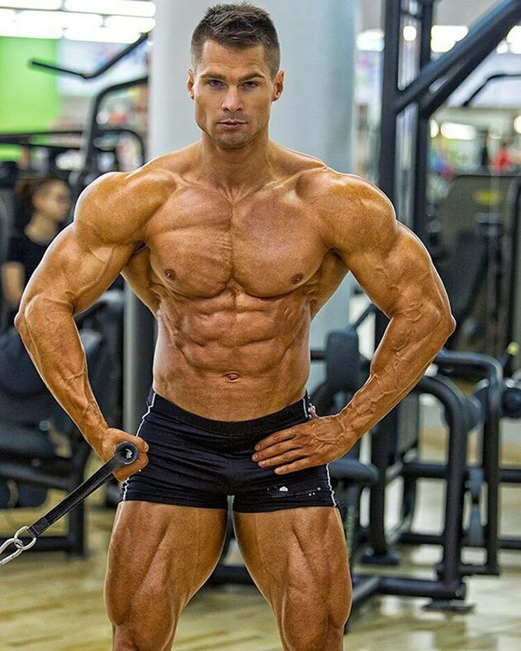 Александр угольников бодибилдер. Сергей шелестов 2000. Александр федоров бодибилдер. Российские культуристы. Алексей лесуков бодибилдинг.