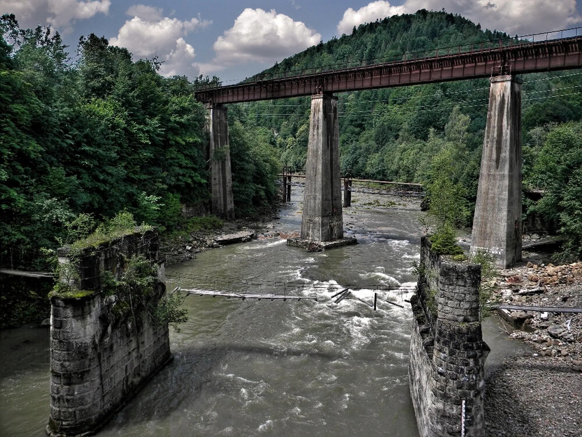 Z прут. Памятник природы "пороги прута". Яремче пидскельна. Р прут. Староманзырский заказник черемош.